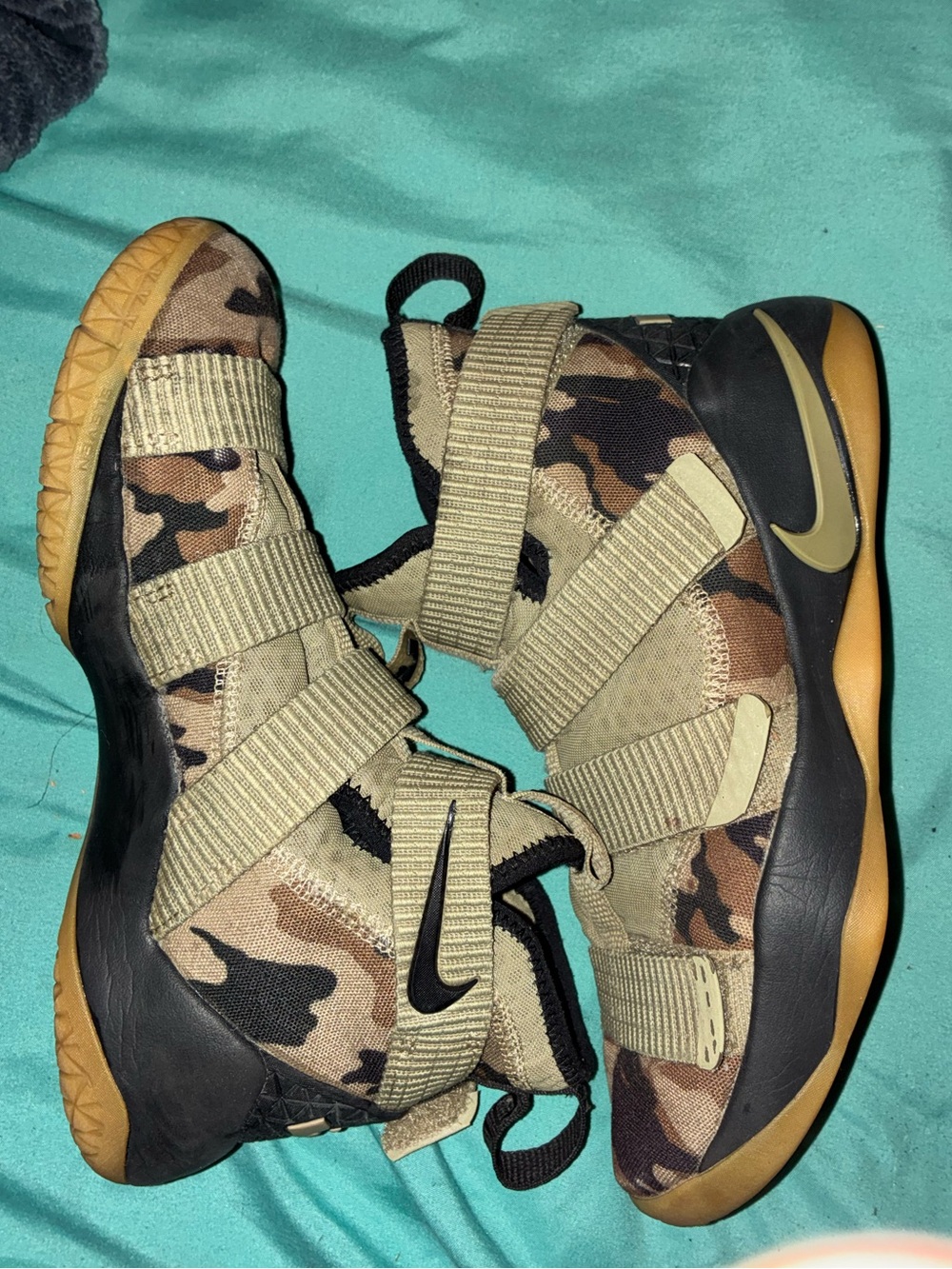 Nike LeBron Soldier 11 XI GS